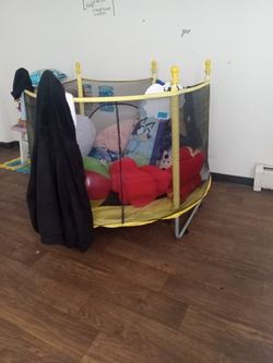 Trampoline  It Use But It Good Condition 