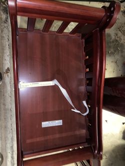 Toddler bed/Crib, changing table