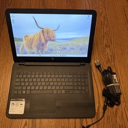 HP Laptop 15”/8GB RAM/512GB HDD/Like New/Charger