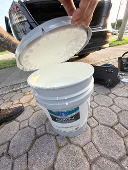 WHITE Primer and sealer