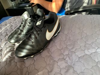 Kids cleats 2.5 boys