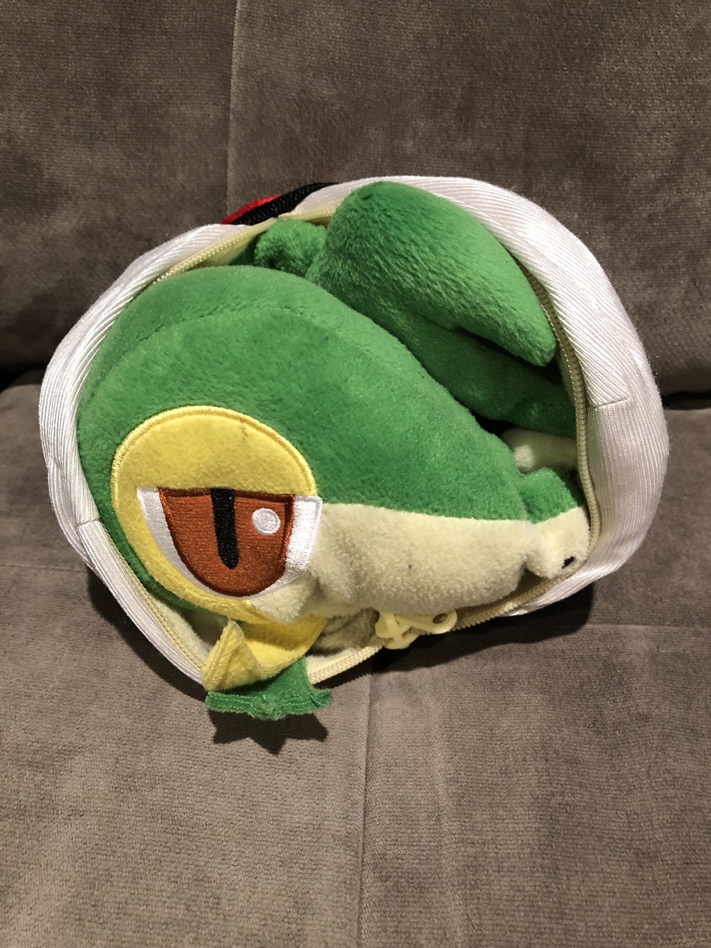 SHINY MEGA RAYQUAZA 31 plush for Sale in Bellflower, CA - OfferUp