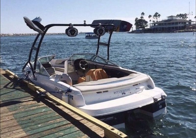BOAT- 1999 Four Winns Horizon 190