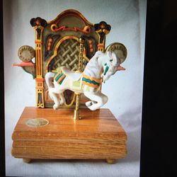 Vintage Musical Carousel by Willits plays "As Time Goes By"