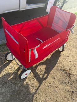 Radio Flyer wagon (Good condition)