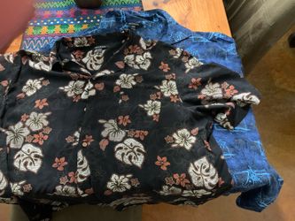 2 Mens XL George Brand Short Sleeve Shirts - Make Offer