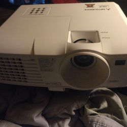Mitsubishi Projector 