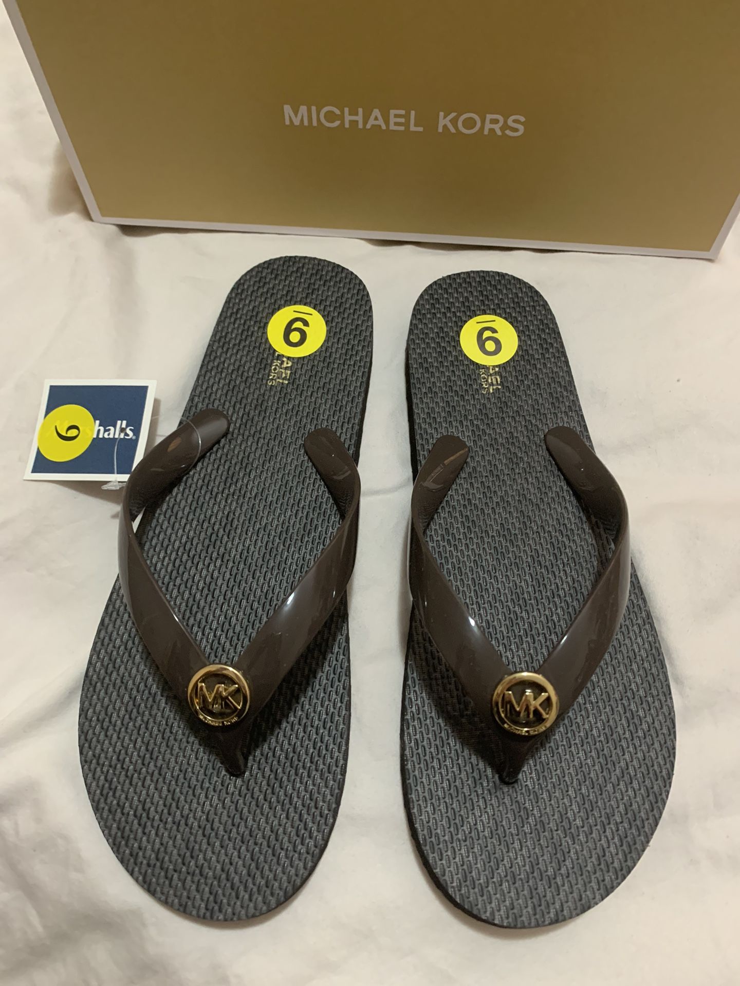 Michael KORS Flip Flops Size 9 Brown NEW
