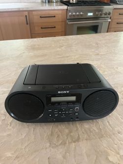 Sony ZS-RS60BT CD Boombox with Bluetooth, AM/FM Radio & USB – Excellent Condition