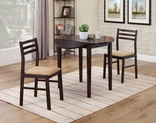 Round Dining Table and Chairs with Drop Down Leaf ONLY $199!!
