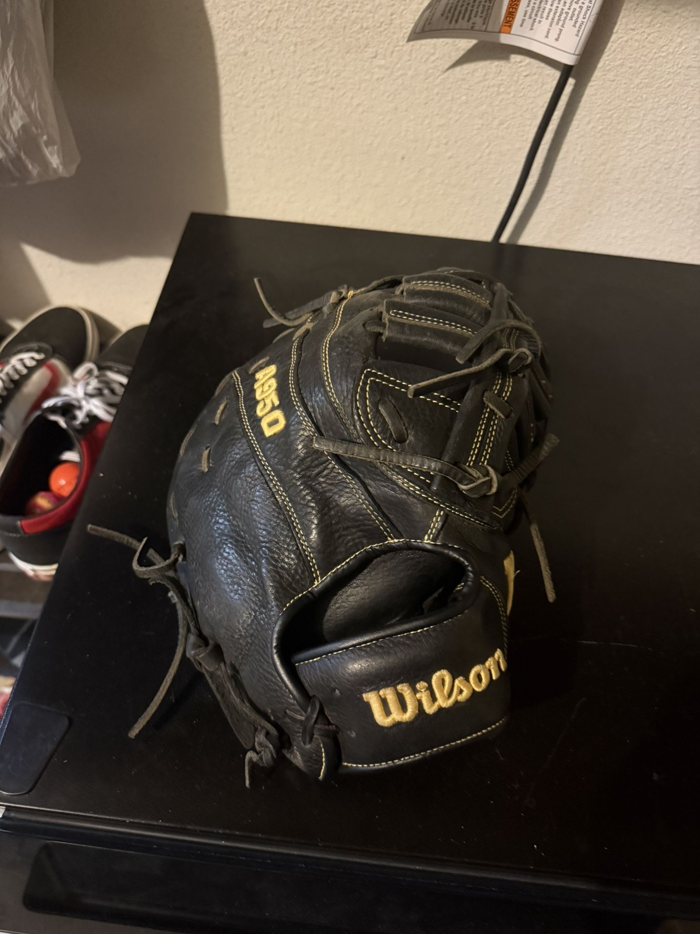 Wilson A950 first base mitt