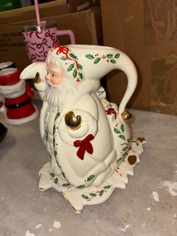 Holiday table decor
