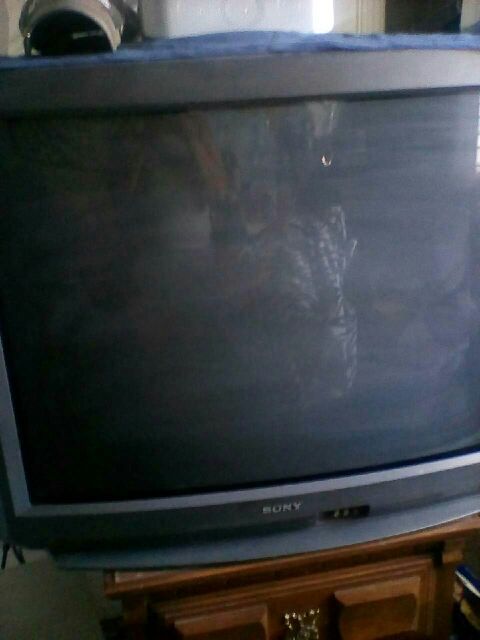 27' inches color TV