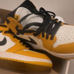 Jordan 1 High OG Taxi Reverse