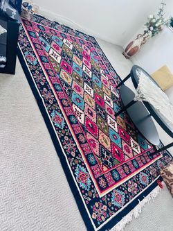 Huge colorful Carpet for sale only $80