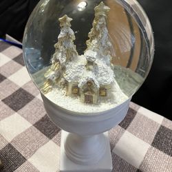 Pedestal Snow Globes 