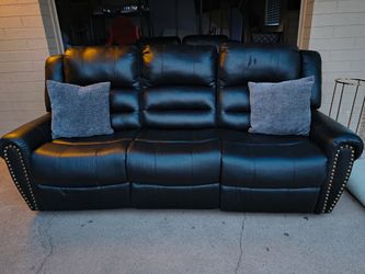Sofa/Loveseat Black