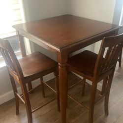 Beautiful Hardwood Breakfast Bar