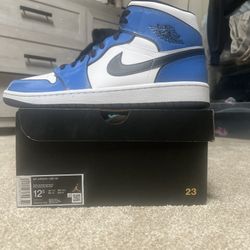 BRAND NEW Jordan 1 Mid Signal Blue SZ 12.5