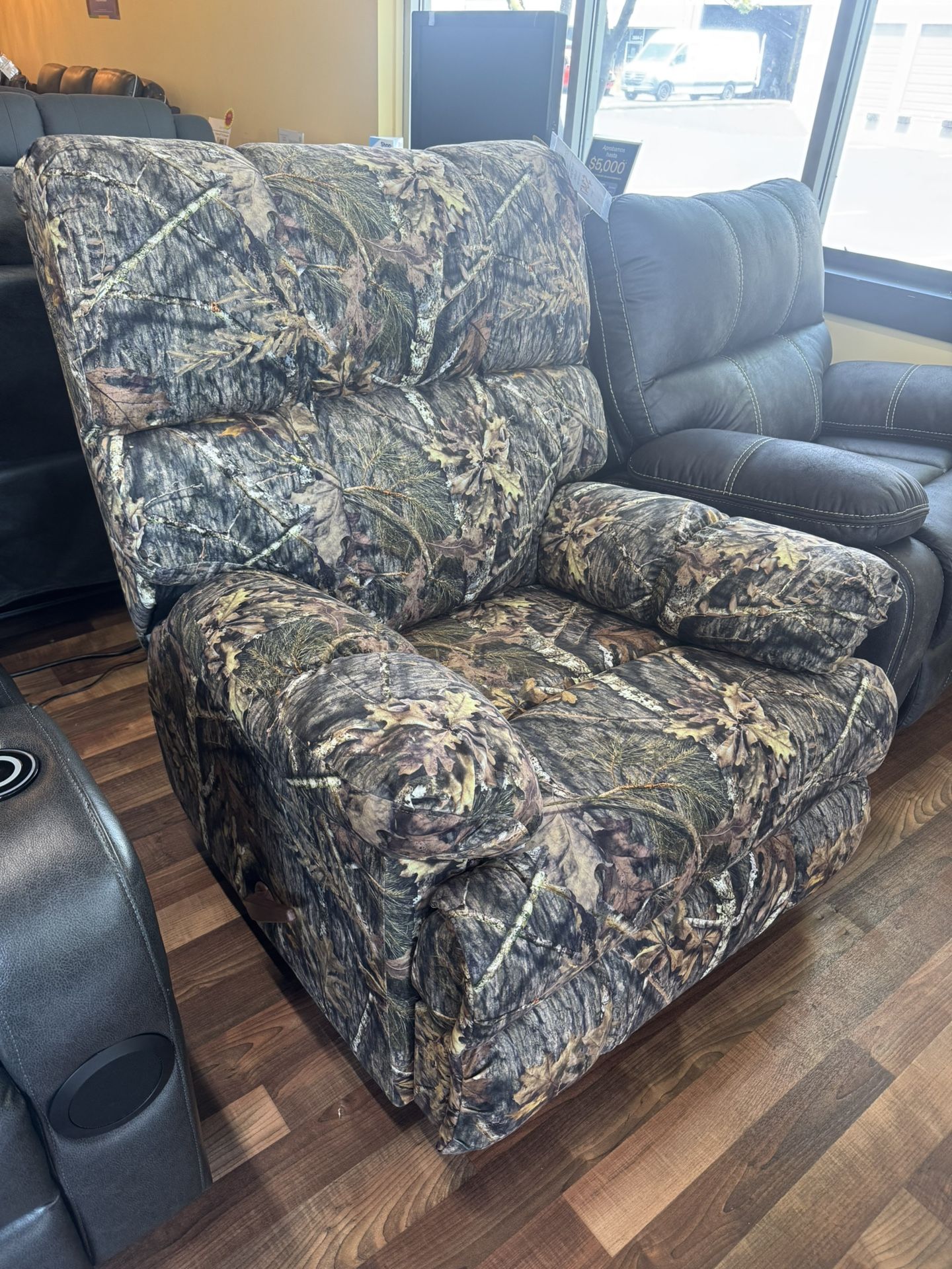 Hunter Rocker Recliner