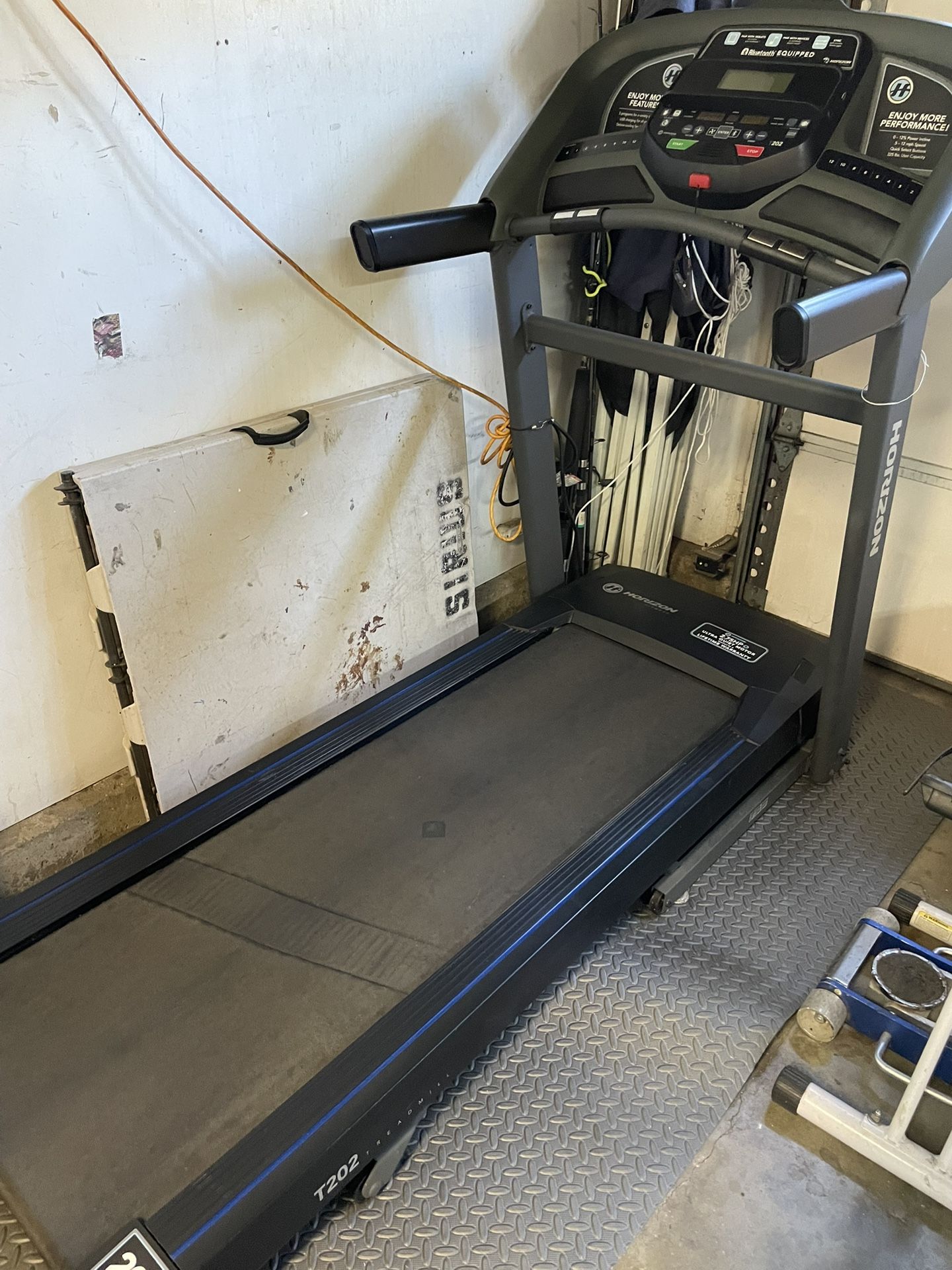 Horizon Treadmill