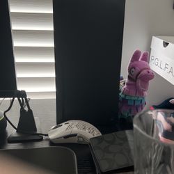 Xbox Series X (condition-like New)