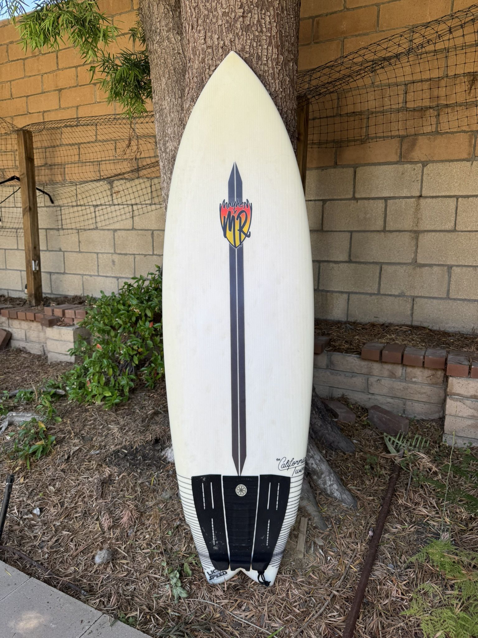 5’7 Lost x MR California Twin Surfboard