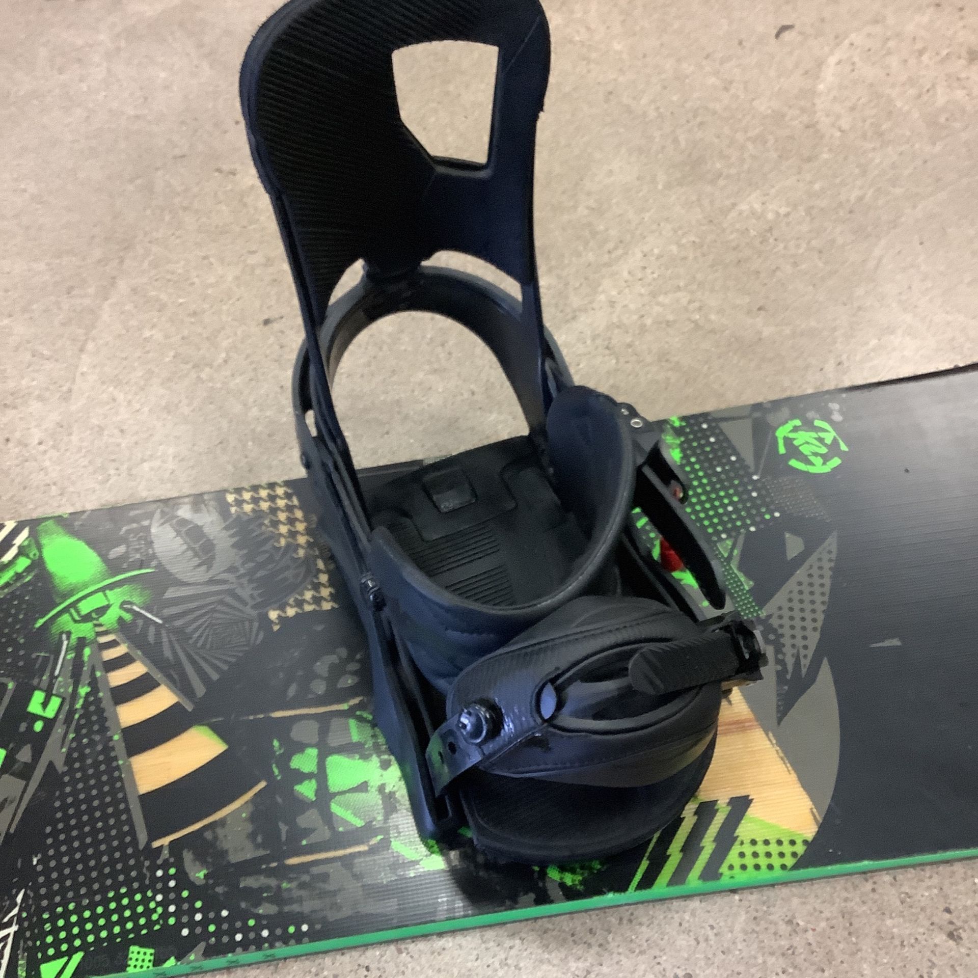 K2 Anagram 155cm Snowboard w/ Large Burton Cartel Bindings SKU 470681