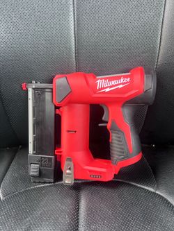 Milwaukee m12 cordless 23 gauge pin nailer tooo only