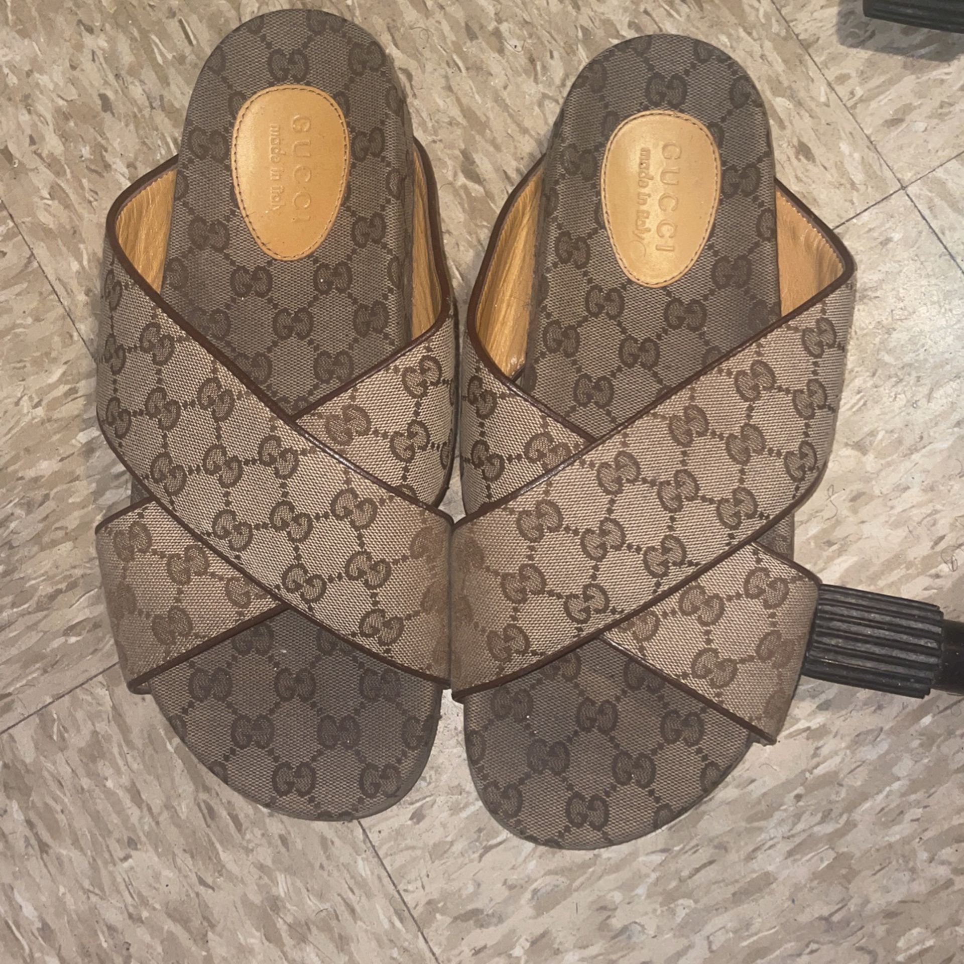 Sandals Sale in New York, NY OfferUp