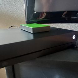 Xbox One X  Bundle