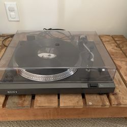 Sony record player with receiver 