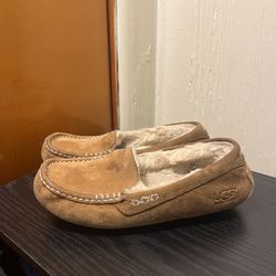 UGG Ansley Moccasin Slipper size 