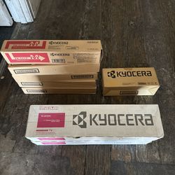 Kyocera TK-5217M (1T02R6BUS0) Magenta Toner Cartridge