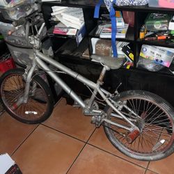 Beat Up Bike 
