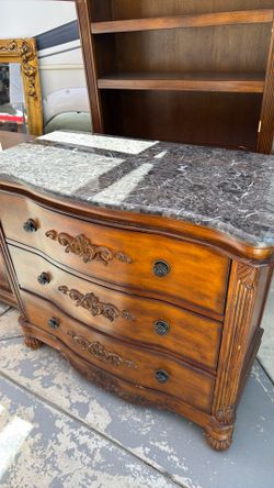 Free dresser