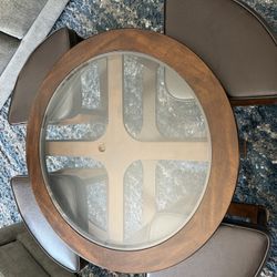 Round Coffee Table With 4 Ottomans 