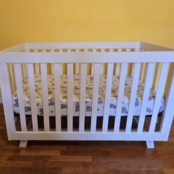 Stork Craft Crib
