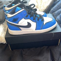 Jordan 1 Signal Blue