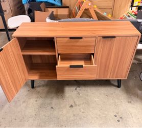 TV Stand/Entertainment