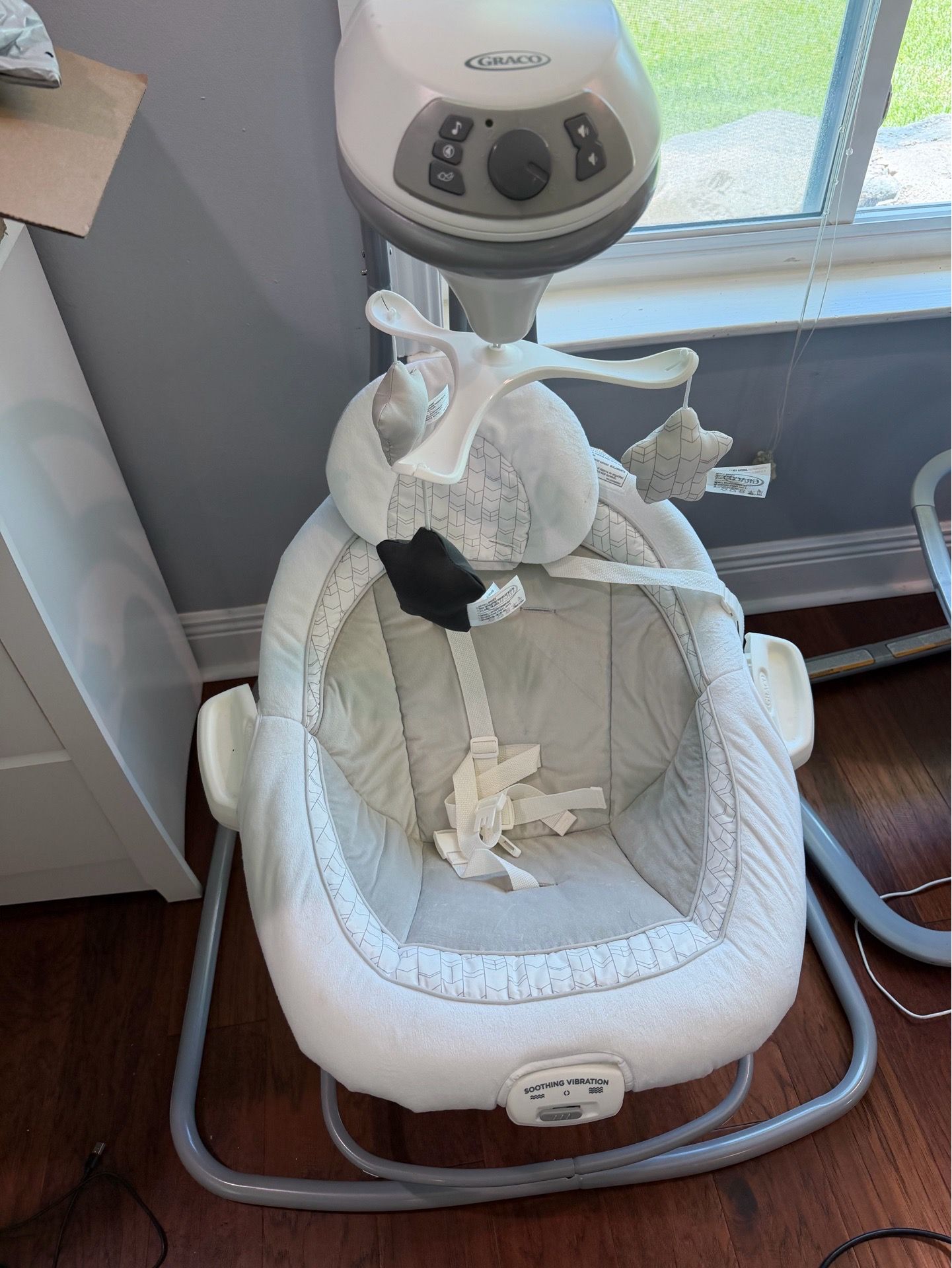Graco vibrating Bouncer