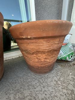Beautiful vintage Planter pot - 15x12