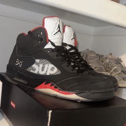 Jordan 5 Supreme