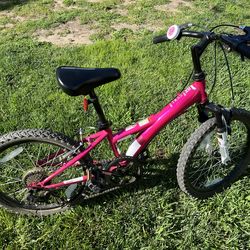 Huffy - Diamondback Tess Pink 20 Inch Girls Bicycle - Shimano