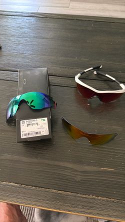 Oakley M2 frame w/ 3 lenses - Nice