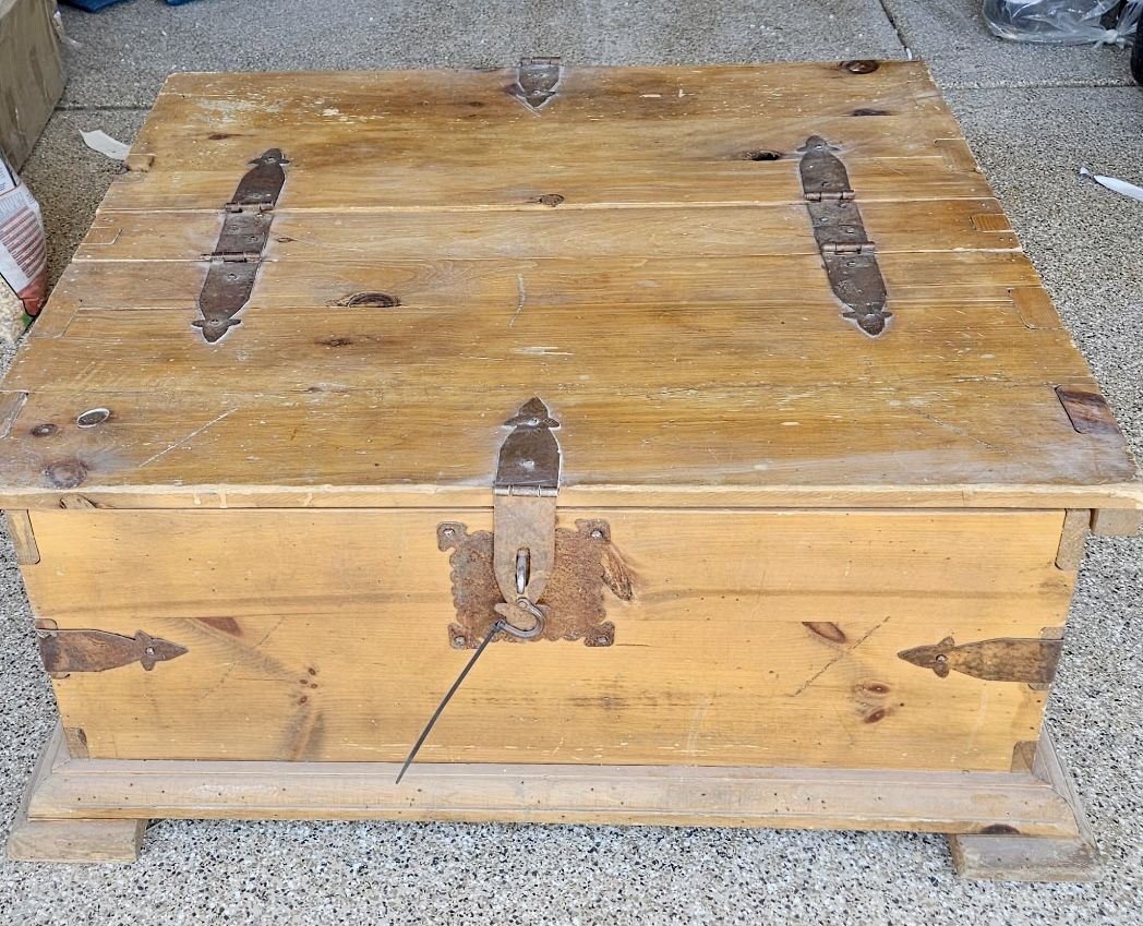 Coffee Table With Storage