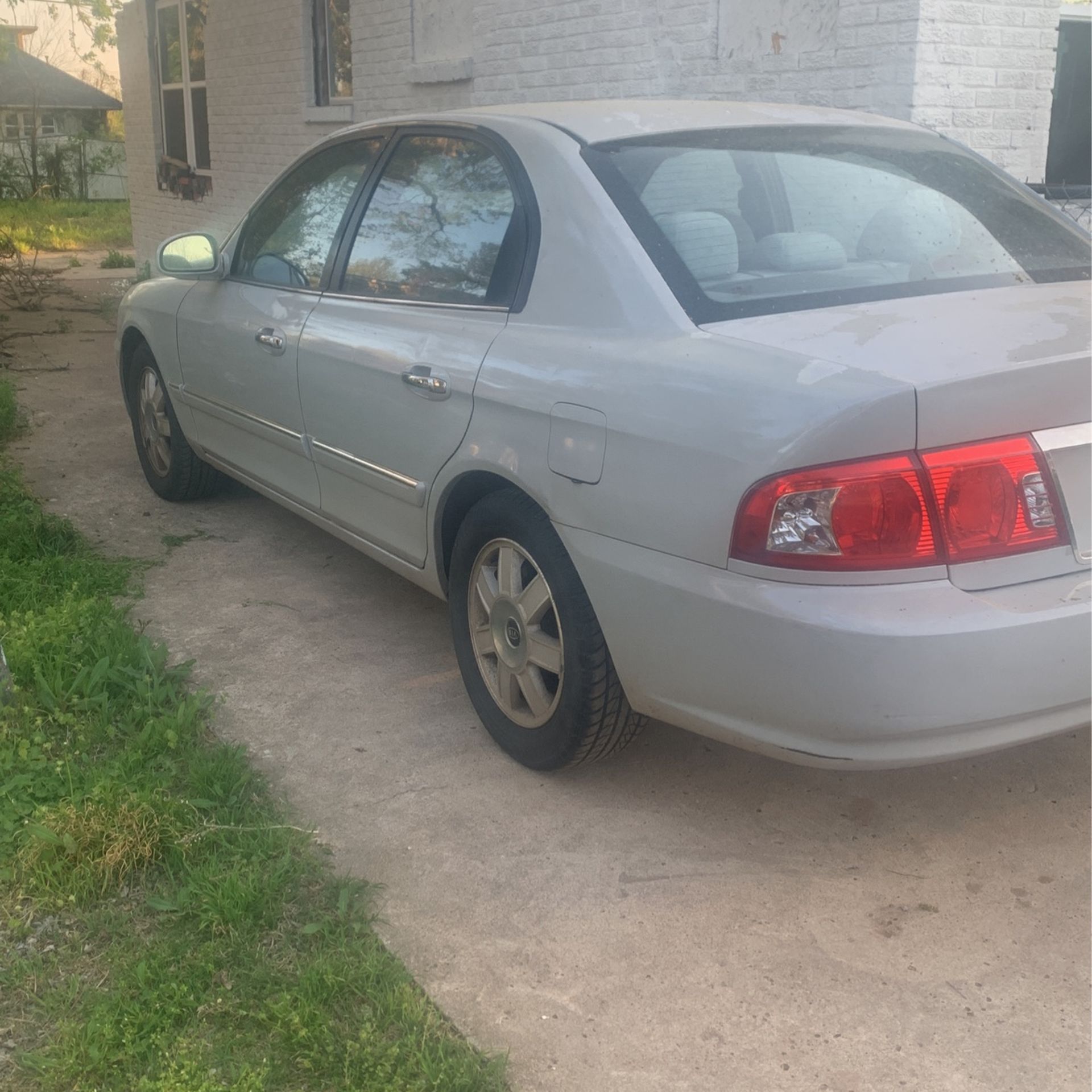 2004 KIA Optima