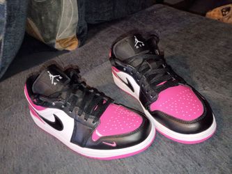 Size 9.5 worn once