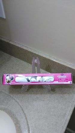 Minnie Mouse Bow Tique Coloring Sheets And Markers In A Slender Box