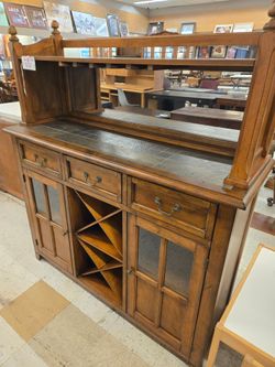 Buffet with Hutch Top Mirror